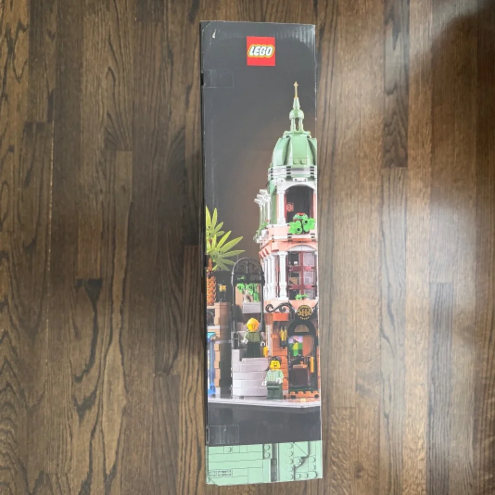 LEGO ICONS Boutique Hotel 10297 | NIB - Picture 5 of 5